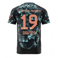 Camisa de Futebol Bayern Munich Alphonso Davies #19 Equipamento Secundário 2024-25 Manga Curta